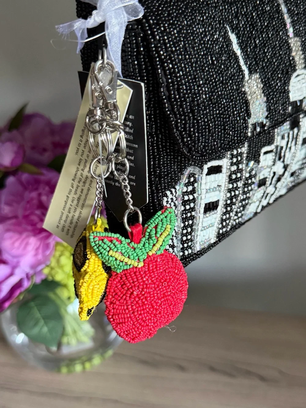 New Viral NYC New York City Skyline Beaded Shoulder Bag  Apple & Taxi Bag Charms